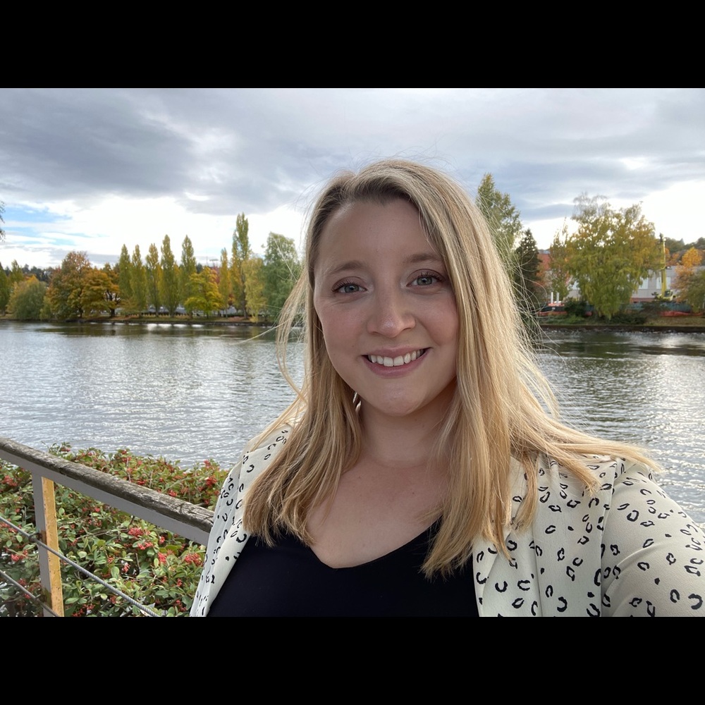 Meet your Posher, Juli